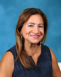 Elsa Cruz